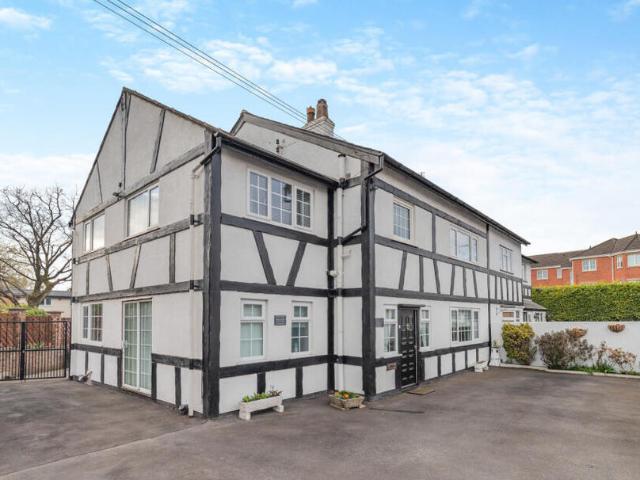 Room for rent in Handforth, Cheshire East