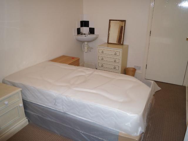 Room for rent in Oakdale, Poole