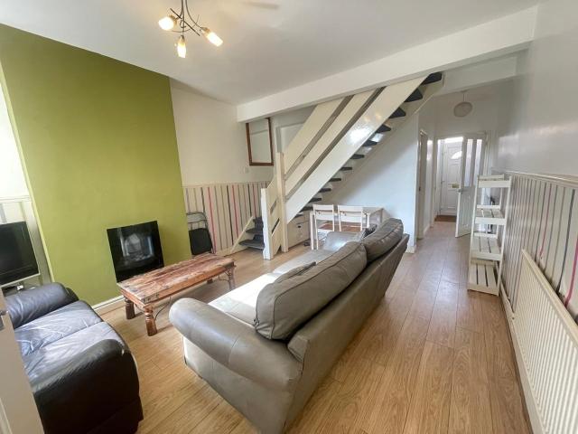Room for rent in Bede Island, Old Wharf