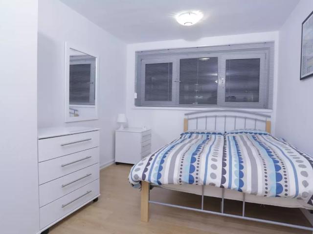 Flat for rent in London Borough of Tower Hamlets, Greater London