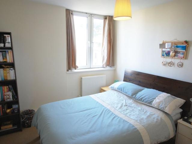 Room for rent in Southfields, Greater London