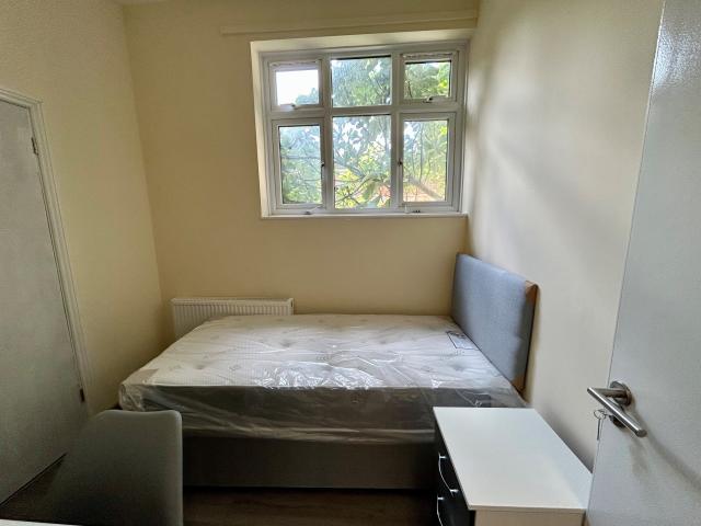 Room for rent in Woodberry Grove Estate, Greater London