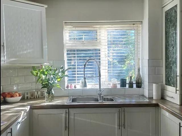 Room for rent in Wallington, Greater London