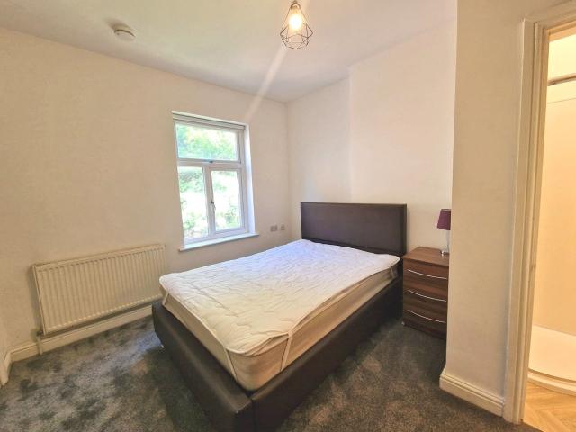 Room for rent in Gravelly Hill, West Midlands