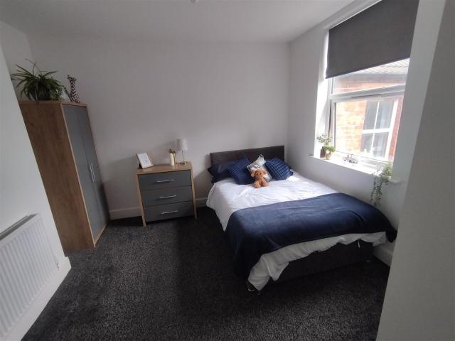 Room for rent in Potters Corner, East Midlands