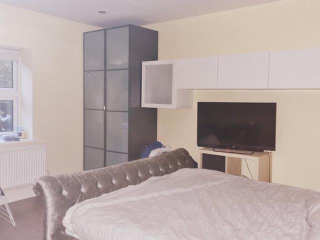 Room for rent in New Southgate, Greater London