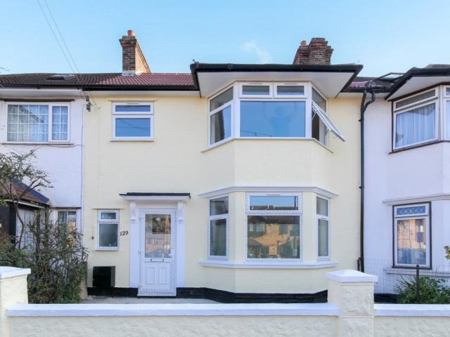 Room for rent in London Borough of Merton, Mitcham