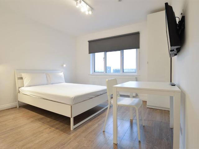 Room for rent in Mill Hill, Greater London