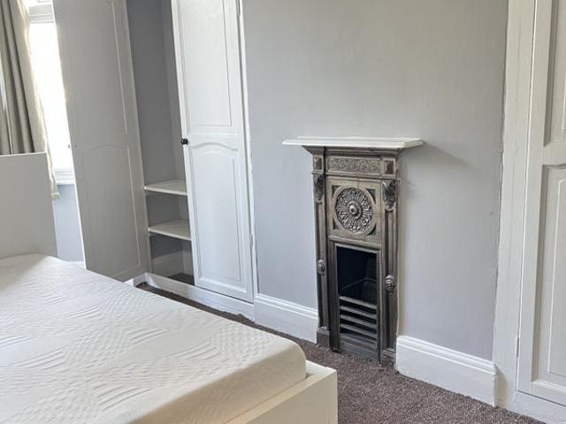 Room for rent in Hale End, Greater London