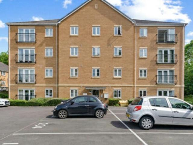 Room for rent in Wyncliffe Gardens, Falcon Lodge
