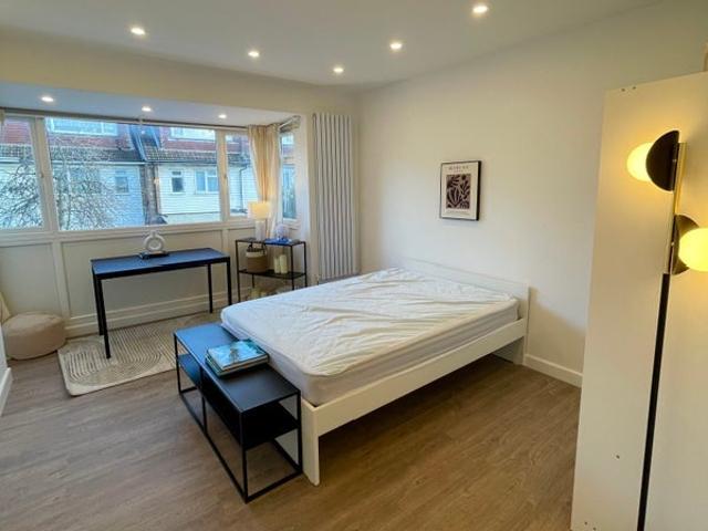 Room for rent in Canning Town, Greater London