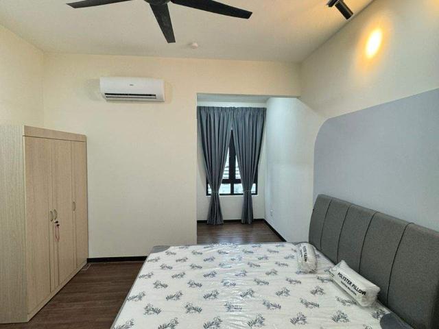 Room for rent in Petaling, Alam Impian