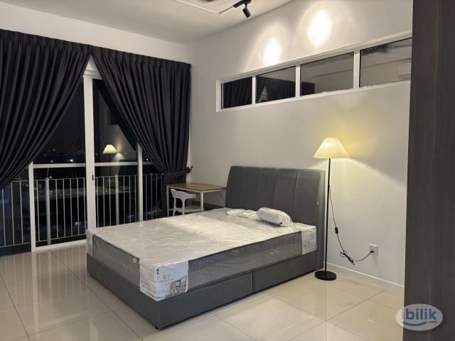 Room for rent in Petaling, Alam Impian