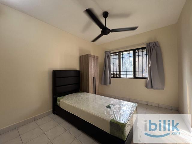 Room for rent in Petaling, Damansara Damai
