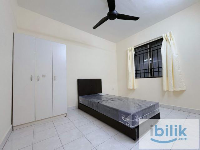 Room for rent in Petaling, Damansara Damai
