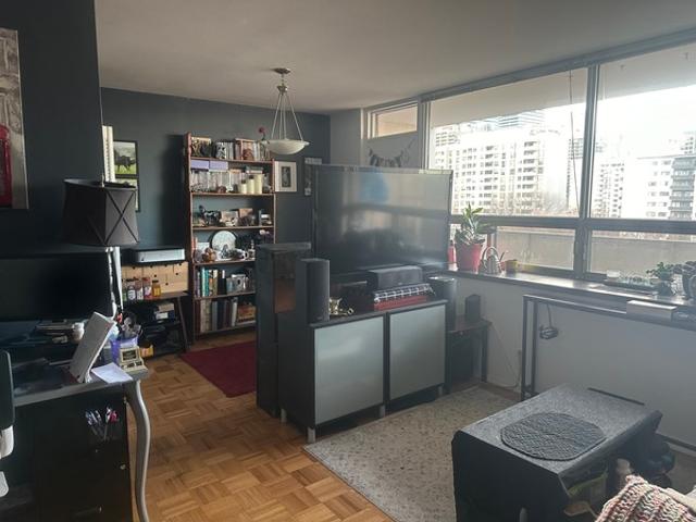 Room for rent in Woburn, Ontario