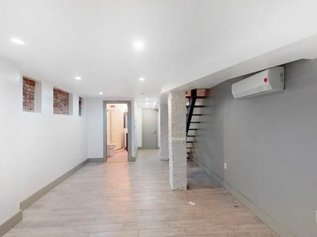 Room for rent in Arverne, New York