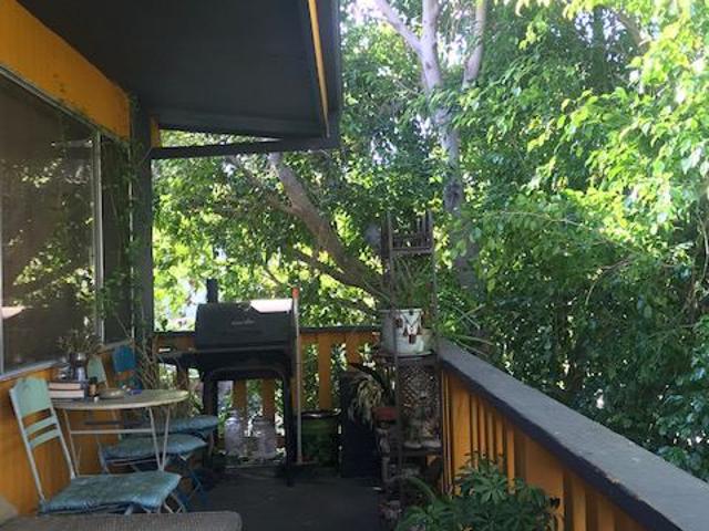 Room for rent in Canoga Park, California