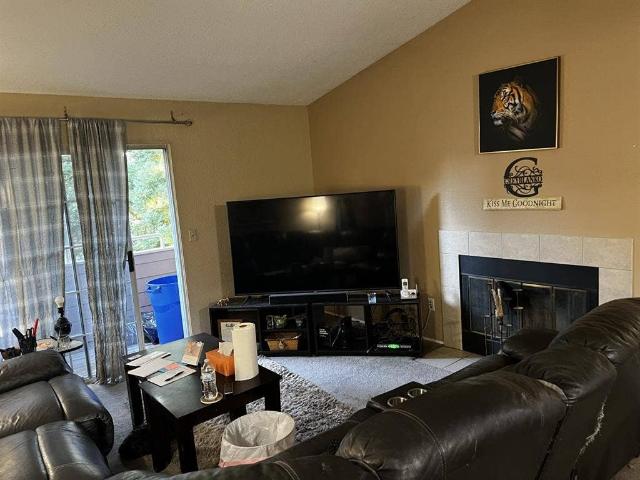 Room for rent in Mather, California