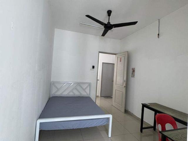 Room for rent in Petaling, Damansara Damai