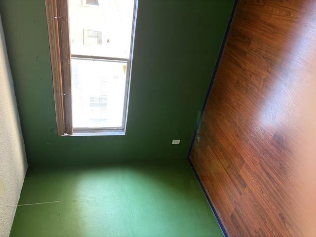 Room for rent in Canoga Park, California