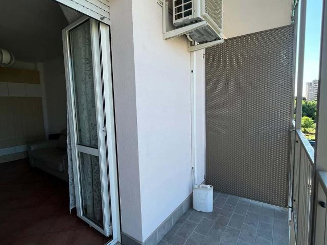 Stanza in affitto a Municipio 9, Milano