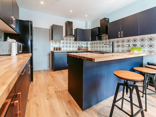 Room for rent in Greenheys, Greater Manchester
