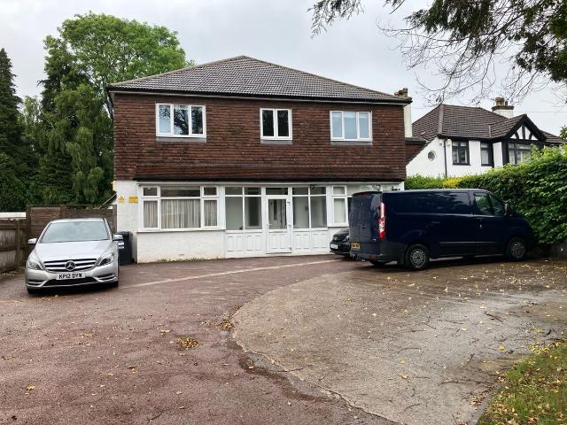 Apartment for rent in Caterham on the Hill, Hillview