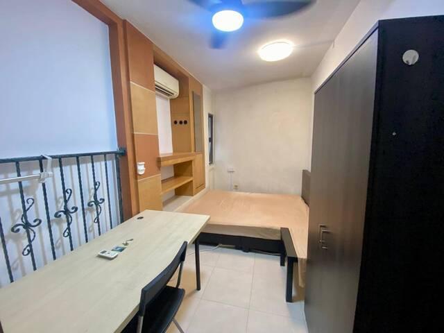 Room for rent in Ulu Pandan, Singapore