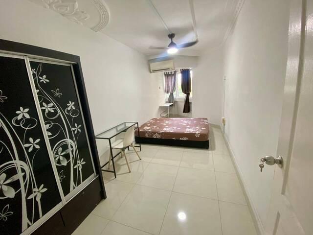 Room for rent