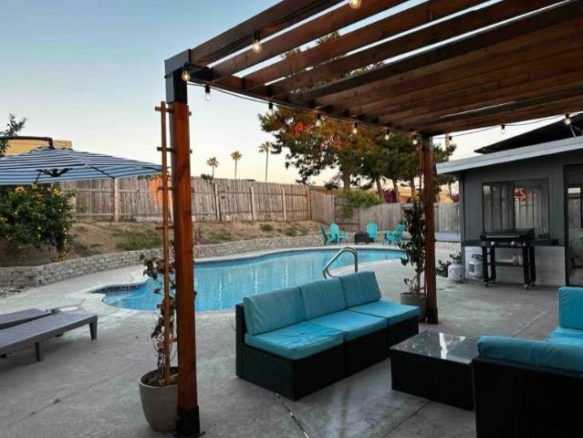 Room for rent in Oceanside, California
