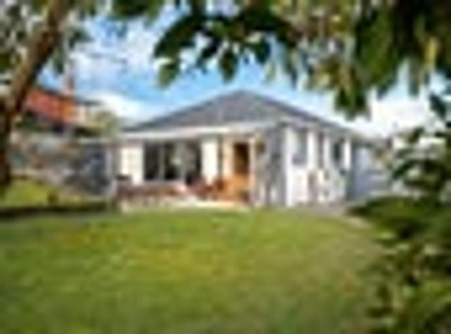 House for sale in Otakou