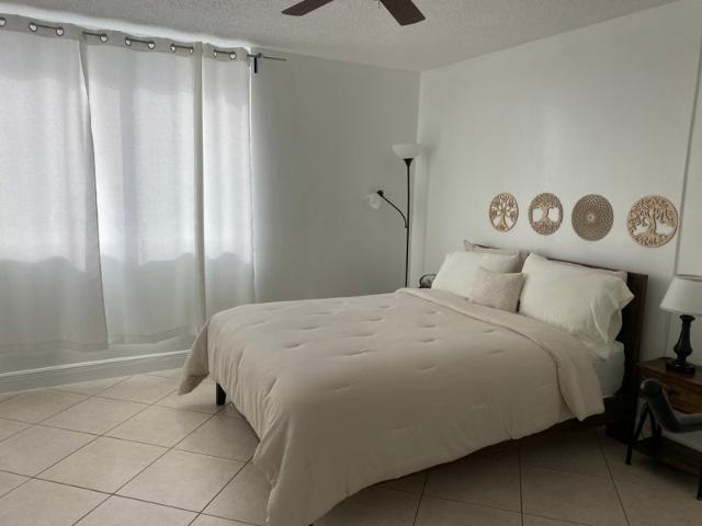 Room for rent in Kendall, Florida