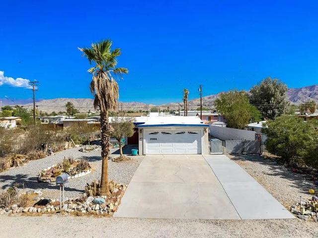 Room for rent in Desert Hot Springs, California