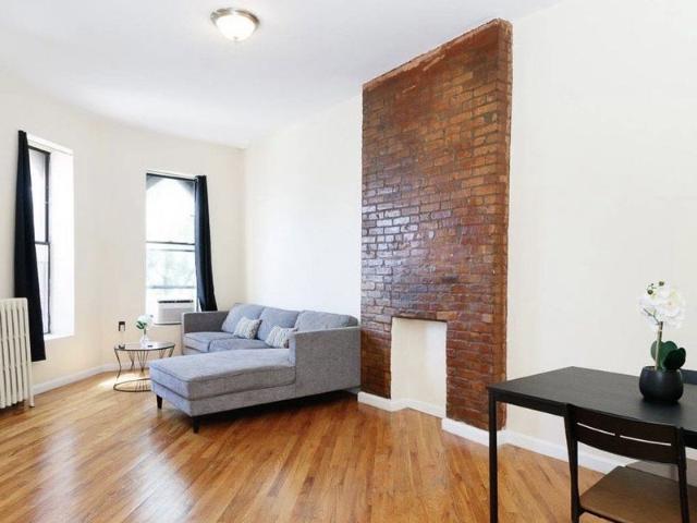 Room for rent in Arverne, New York