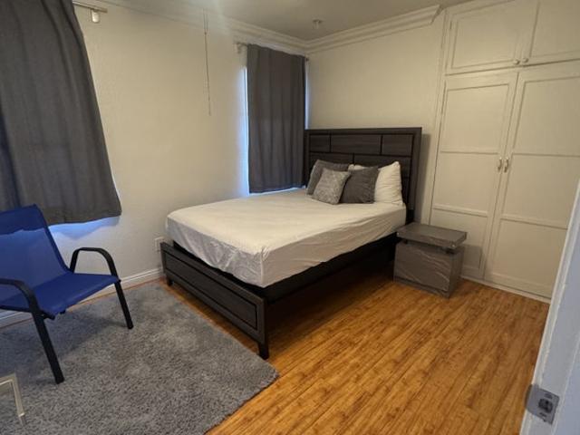 Room for rent in Tarzana Neighborhood Council District, Canoga Park