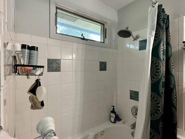 Room for rent in Story, Iowa
