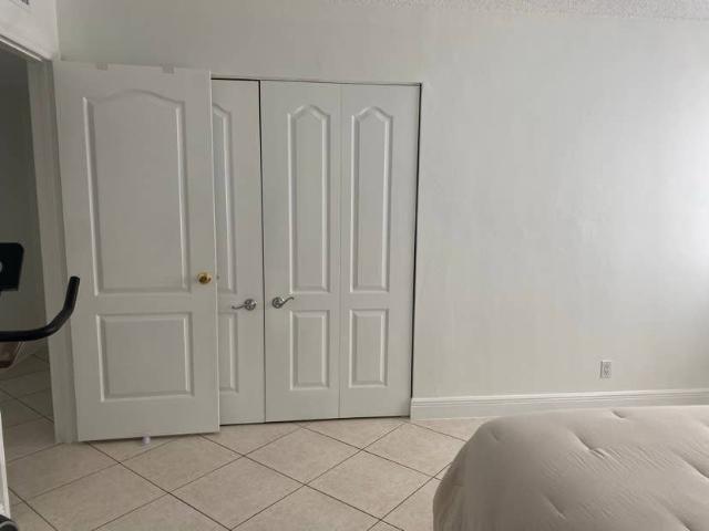 Room for rent in Florida