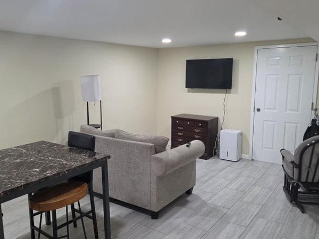 Room for rent in Middlesex, Middlesex County