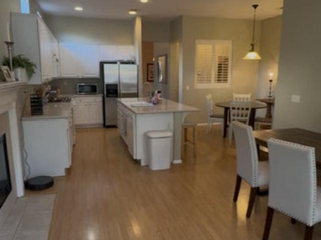 Room for rent in Riverside, California