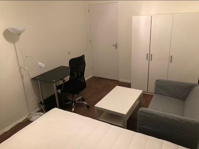 Kamer te huur in Waterlandpleinbuurt, Amsterdam