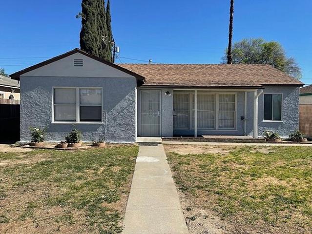 Room for rent in Canoga Park, California