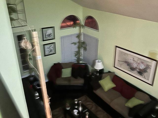 Room for rent in Canyon Country, California
