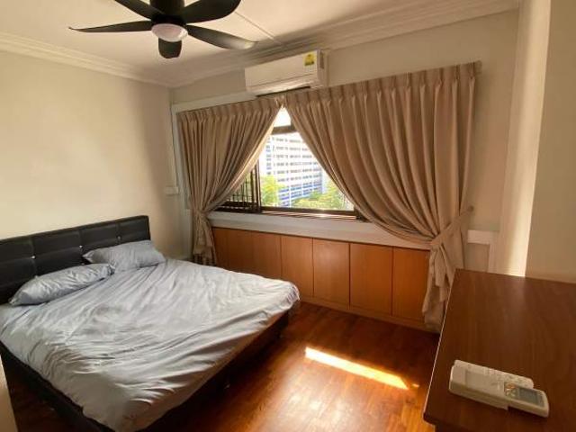 Room for rent in 23 North West