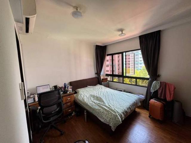Room for rent in 23 North West