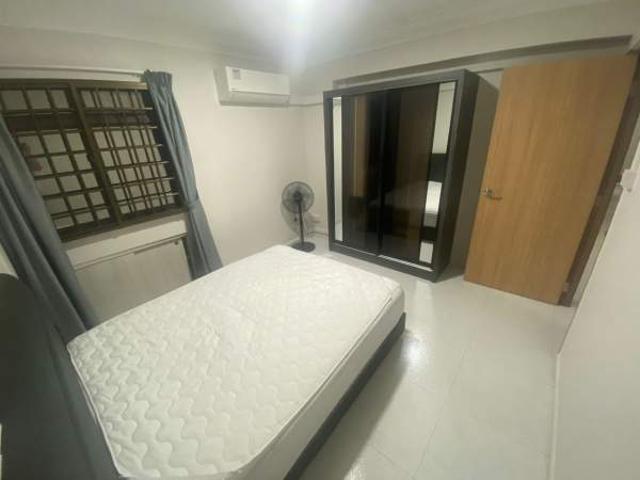 Room for rent in 23 North West