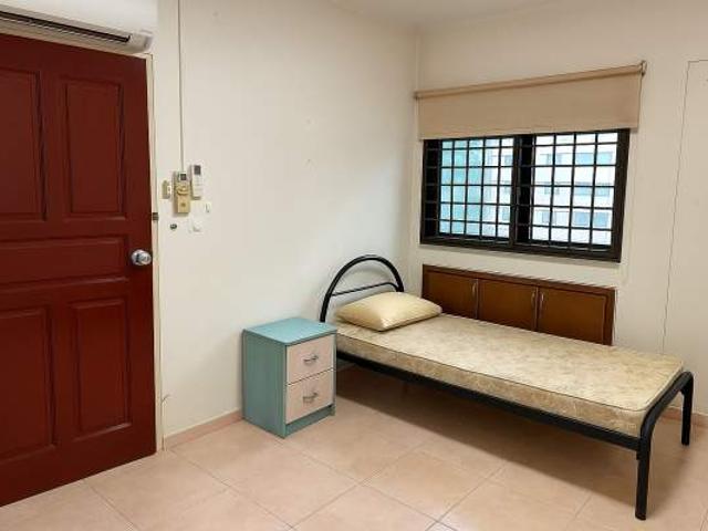 Room for rent in 23 North West