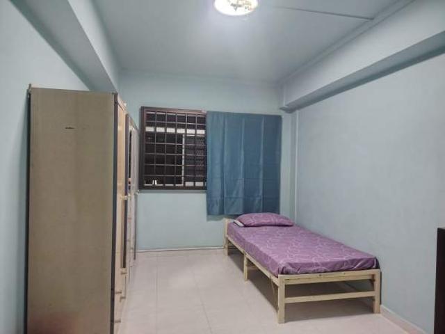 Room for rent in 23 North West