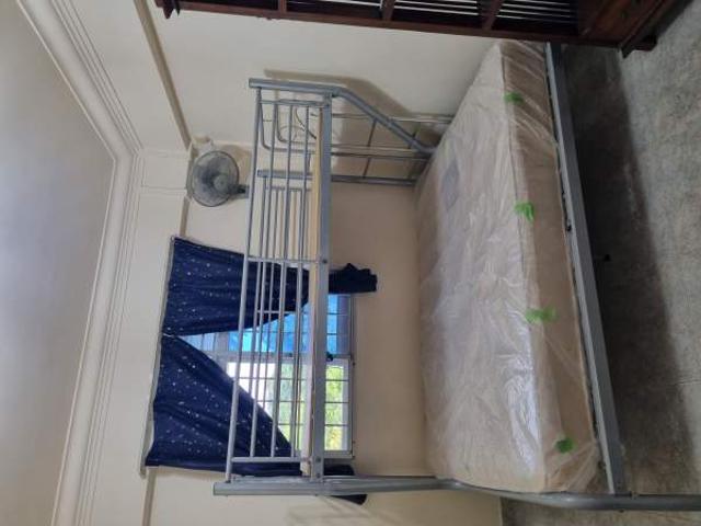 Room for rent in Macpherson