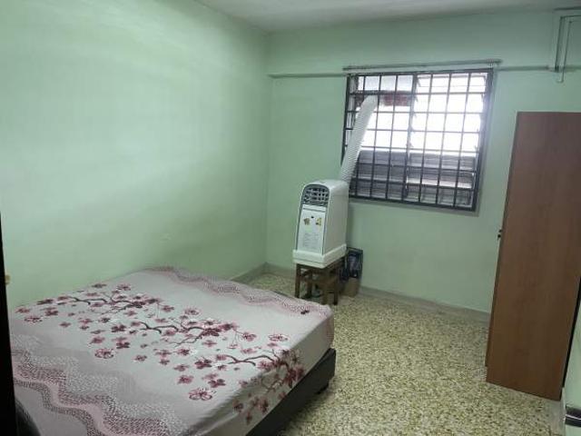 Room for rent in Geylang, 14 Central East, Eunos
